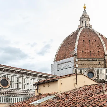 Calzaiuoli 10 - Boutique Florence