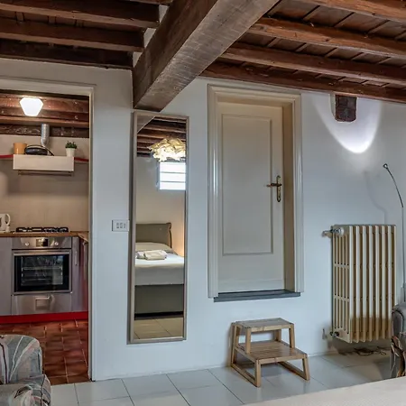 Calzaiuoli 10 - Boutique Apartament