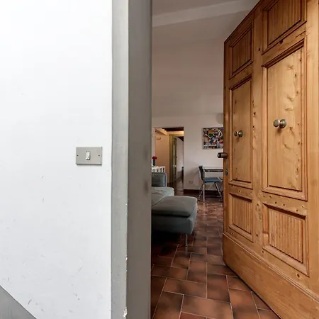 Calzaiuoli 10 - Boutique * Florencja
