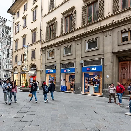 Calzaiuoli 10 - Boutique * Florencja